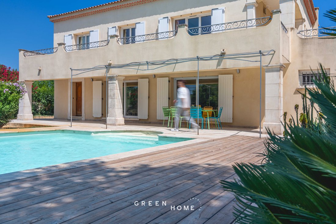 House in La Barben, Provence-Alpes-Côte d'Azur, France 3 - 18378550