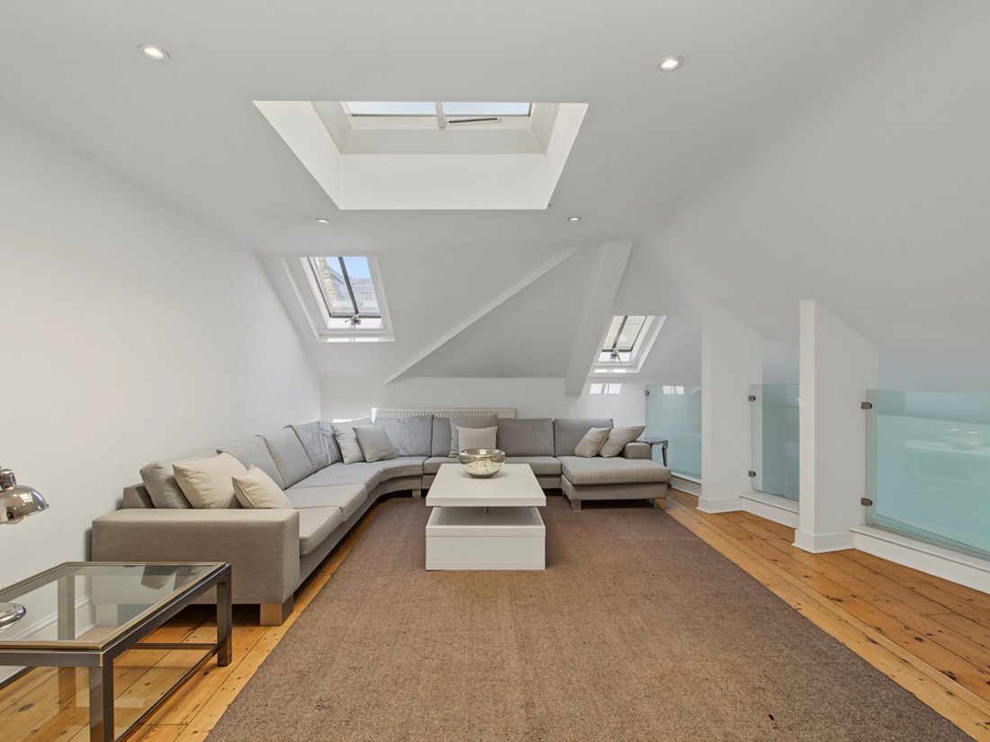 Apartment in Holland Park, Kensington And Chelsea, England 2 - 18380549