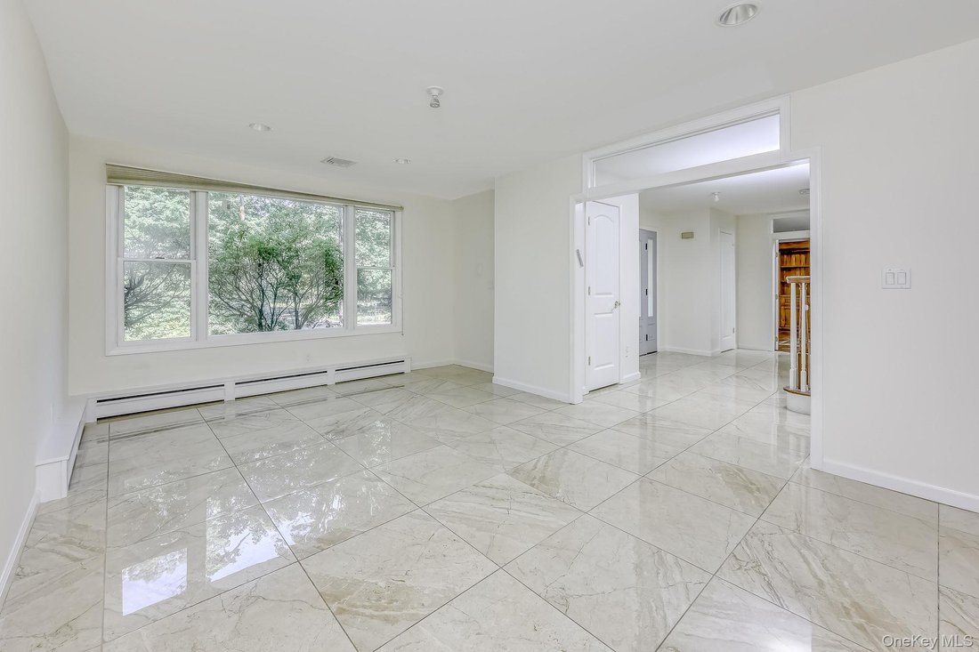 House in Airmont, New York, United States 4 - 18379602