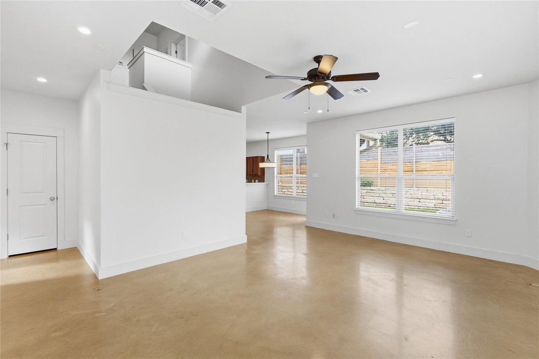 Condo in Austin, Texas, United States 4 - 18379790