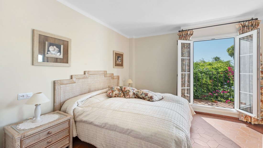 Townhouse in Marbella, Andalusia, Spain 5 - 18379838