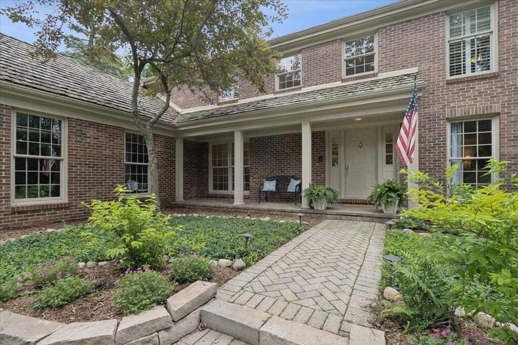 House in Lake Bluff, Illinois, United States 3 - 18385571