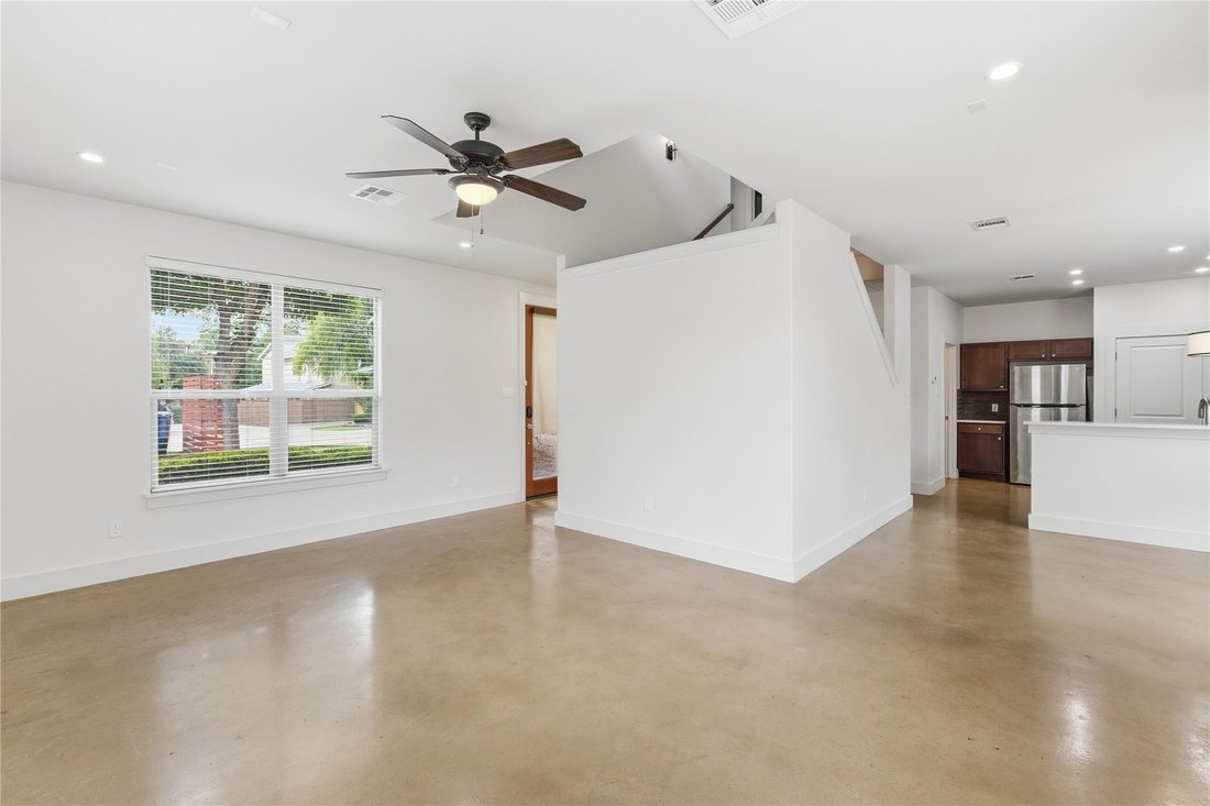 Condo in Austin, Texas, United States 5 - 18379790