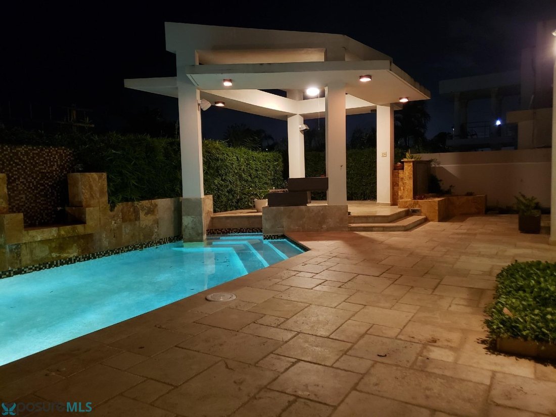 Casa en Dos Bocas, Trujillo Alto, Puerto Rico 2 - 18373996