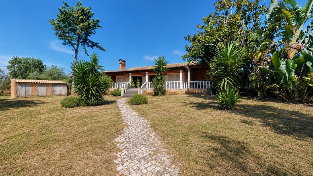 Estate in Rio de Mouro, Lisbon, Portugal 3 - 18198208