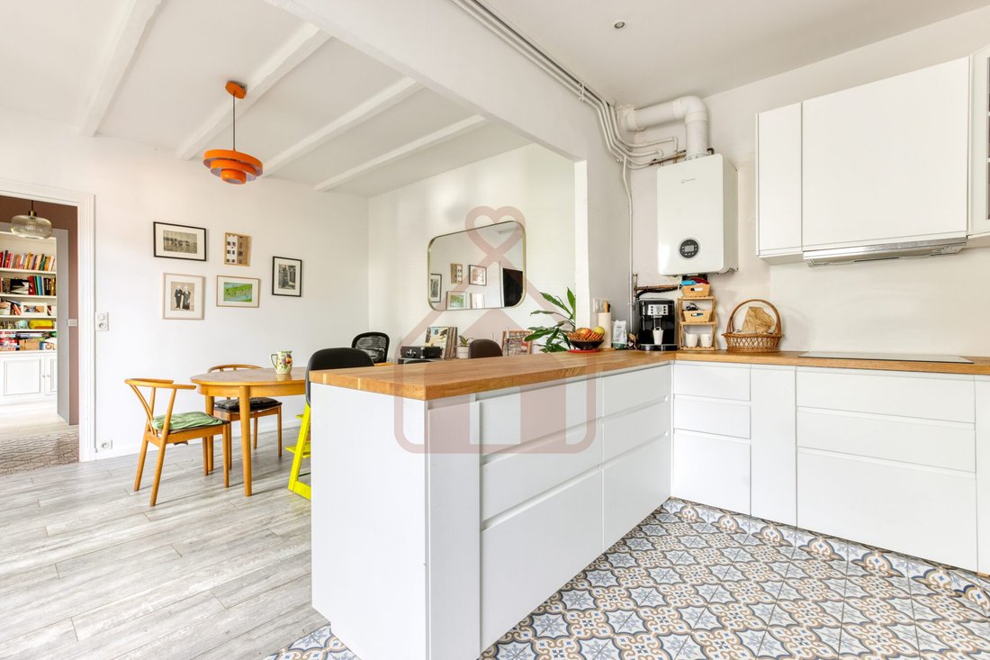 House in Villejuif, Ile-de-France, France 1 - 18385119