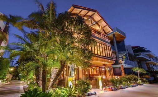 House in Signal Hill, California, United States 1