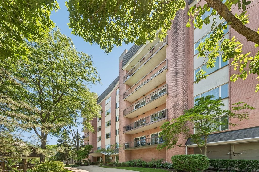 Condo in Lincolnshire, Illinois, United States 1 - 18379169