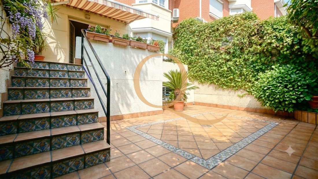 Townhouse in Hortaleza, Madrid, Spain 4 - 18372966