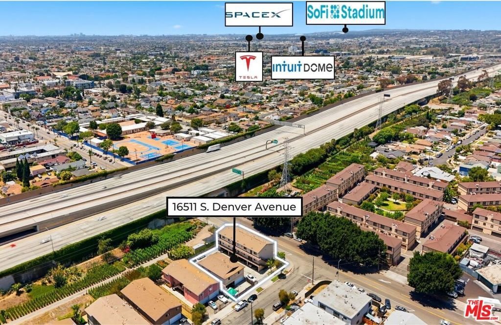 Gardena, California, United States 5 - 18377855