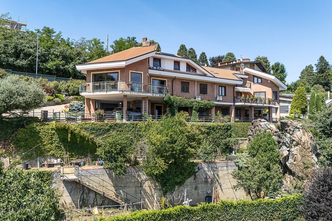 Villa in Bastione - Borgo Uriola, Rivoli, Piedmont 1 - 18384385