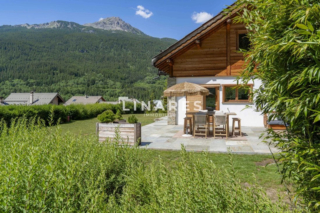 House in Saint-Chaffrey, Provence-Alpes-Côte d'Azur, France 4 - 18372808