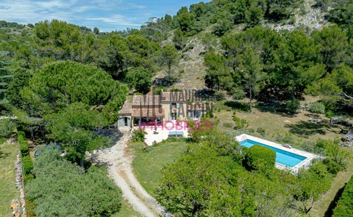 House in Cheval-Blanc, Provence-Alpes-Côte d'Azur, France 1