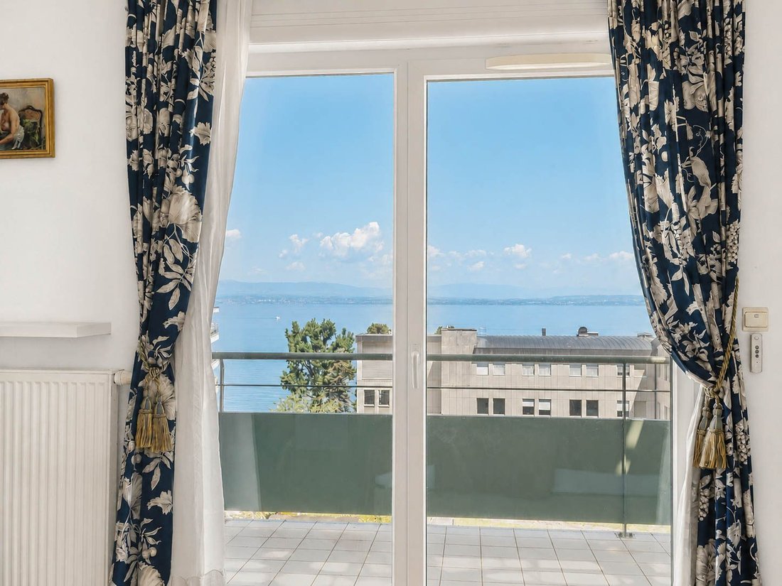 Apartment in Bord du Lac, Evian-les-Bains, France 2 - 18385100