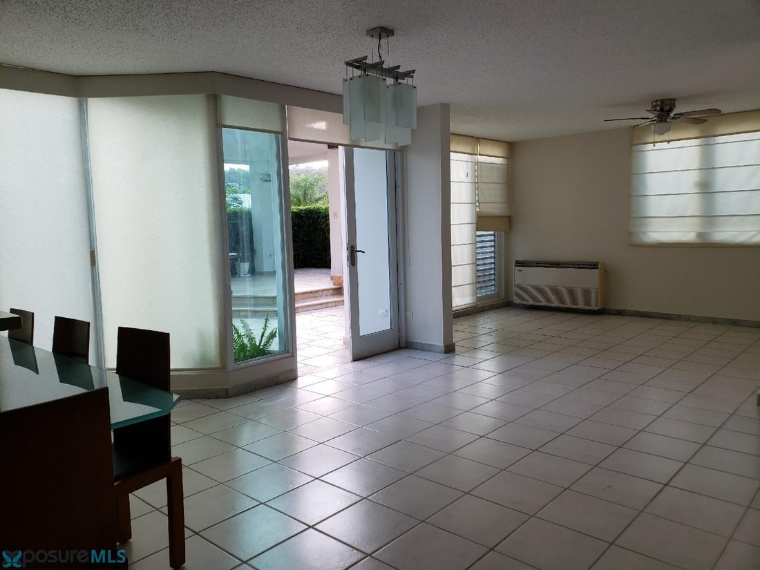 Casa en Dos Bocas, Trujillo Alto, Puerto Rico 5 - 18373996
