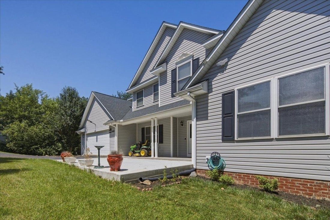 House in Massanetta Springs, Virginia, United States 2 - 18372790
