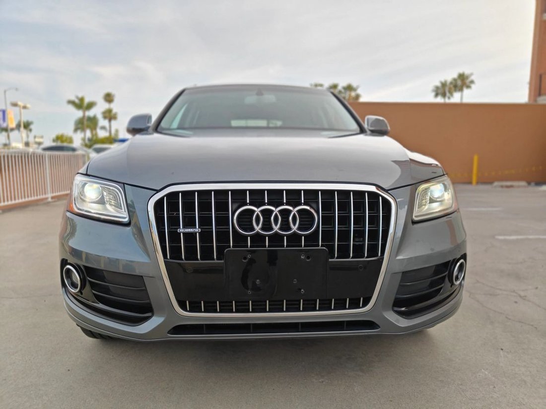Suv in San Diego, CA, United States 2 - 18383902