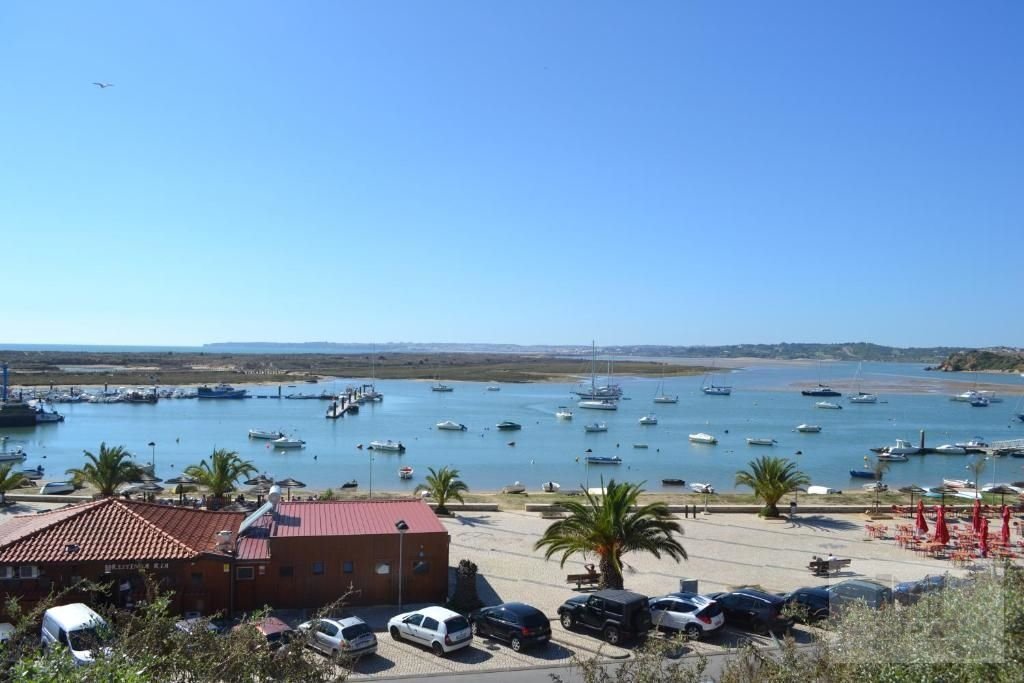 Villa in Alvor, Algarve, Portugal 1 - 18376409