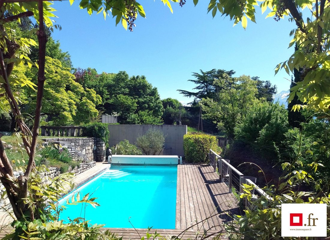 Villa in Corenc, Auvergne-Rhone-Alpen, Frankreich 2 - 17893234