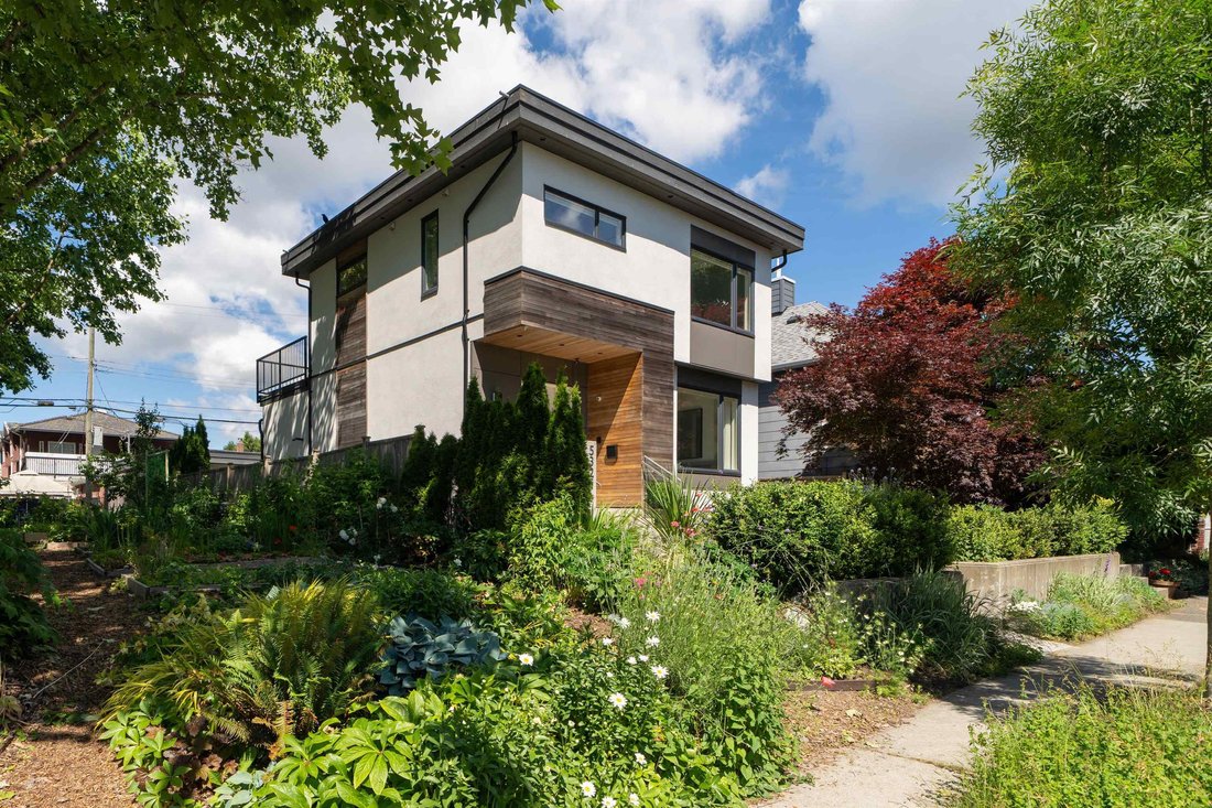 House in Vancouver, British Columbia, Canada 2 - 18384703