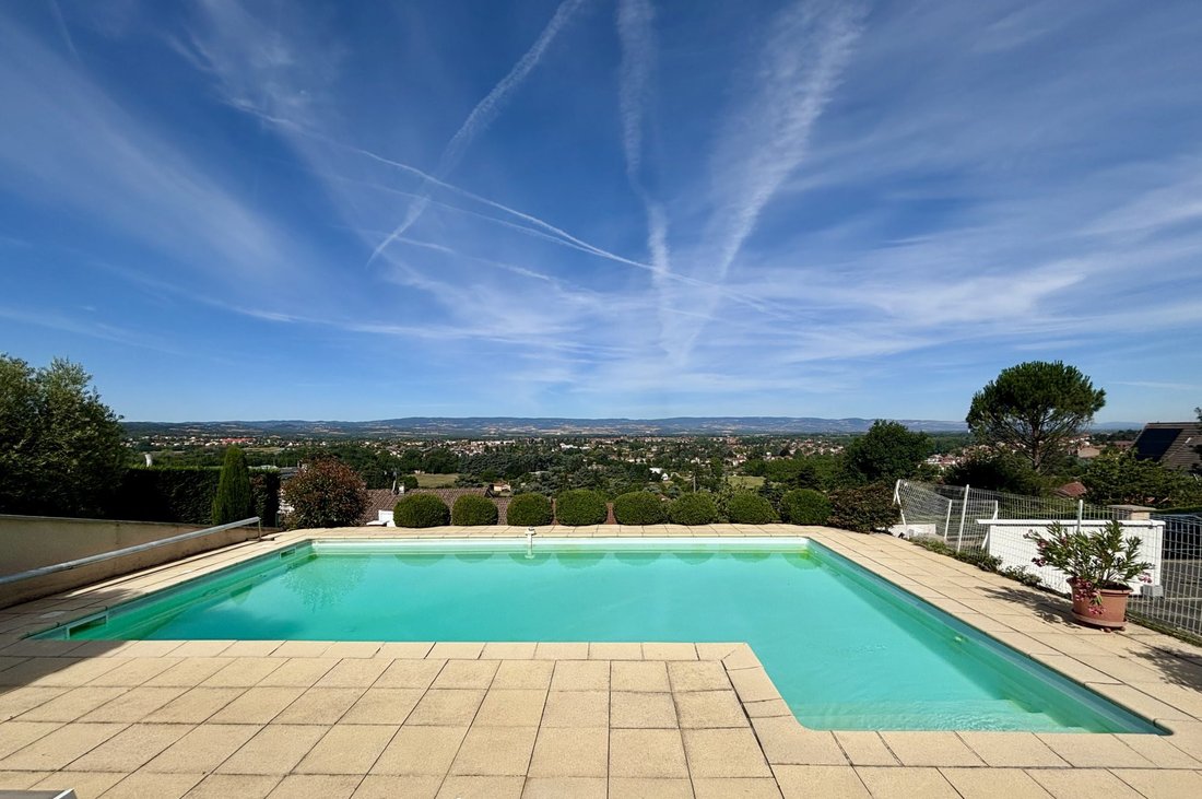 House in Grande Couronne, Saint-Just-Saint-Rambert, France 2 - 18385001