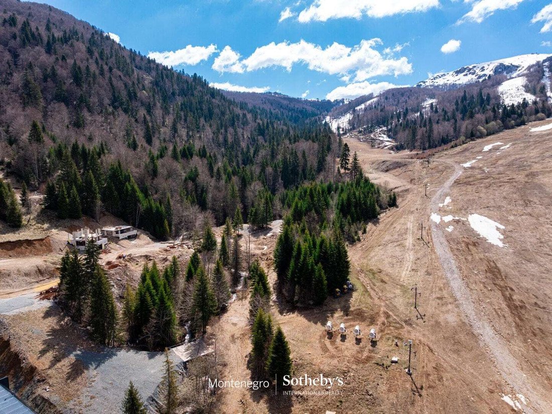 Land in Kolasin, Kolašin Municipality, Montenegro 1 - 18374298
