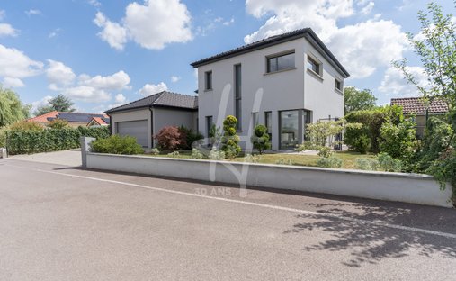 House in Vantoux, Grand Est, France 1