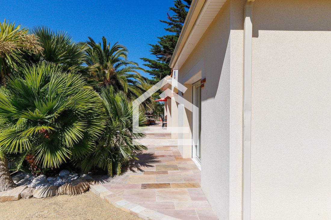 Villa in La Plaine-sur-Mer, Pays de la Loire, France 4 - 18378541