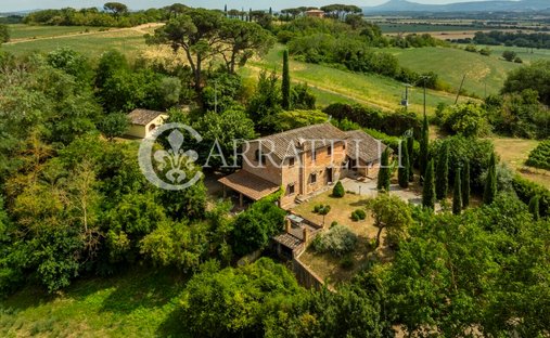 Country House in Center, Cortona, Tuscany 1