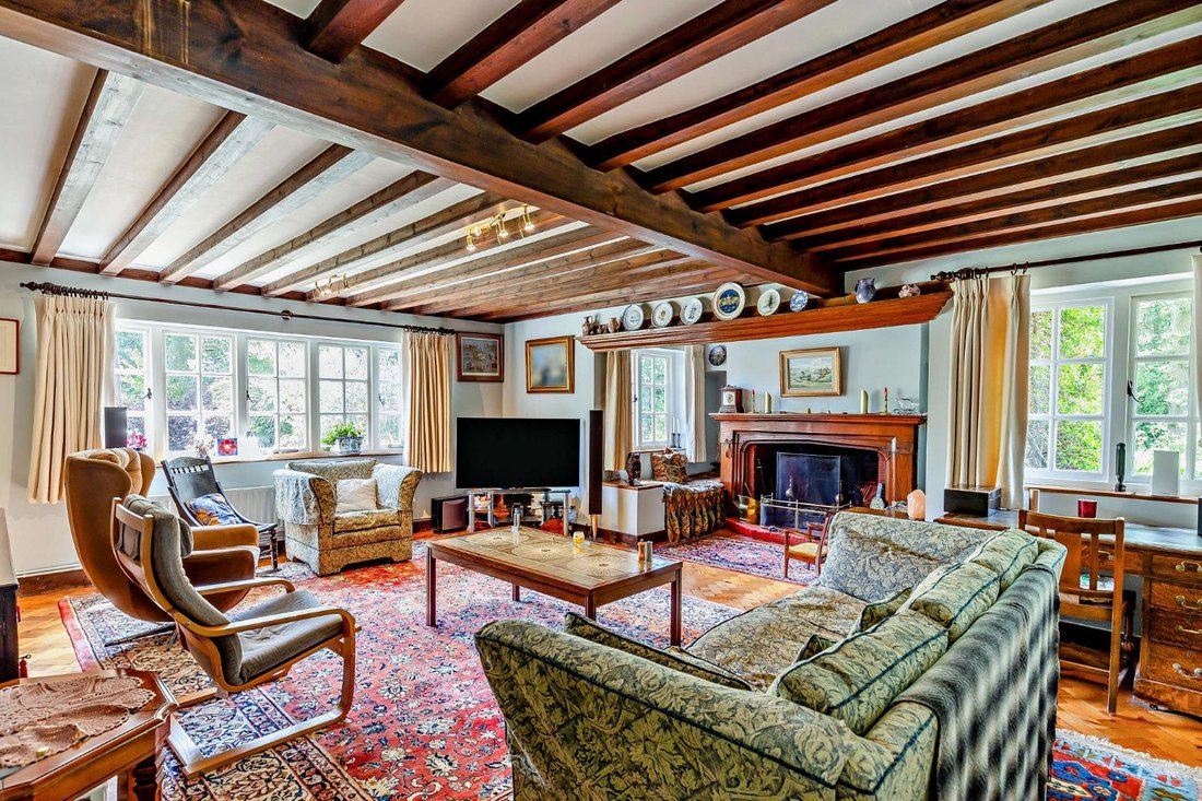 House in Lower Bourne, England 3 - 18372834