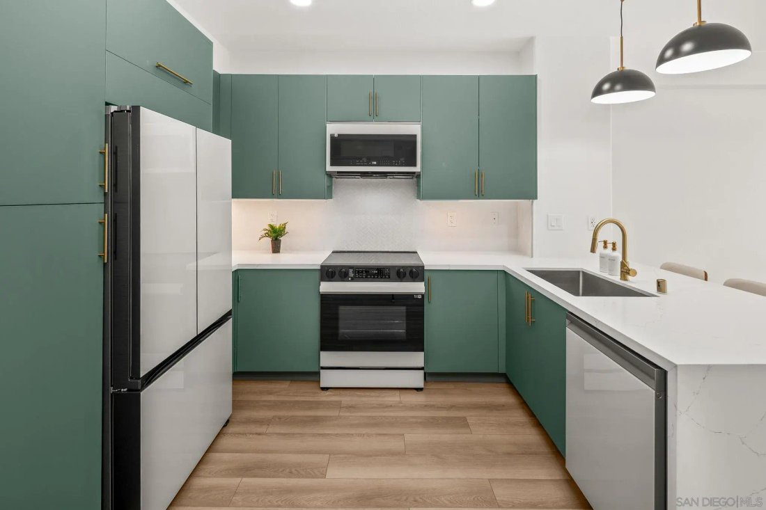 Condo in San Diego, California, United States 3 - 18382548