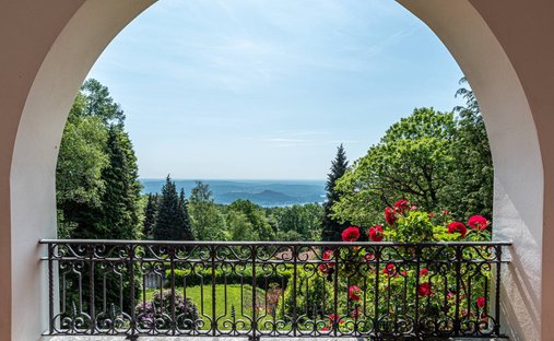 House in Nebbiuno, Piedmont, Italy 1