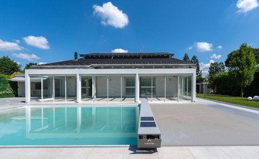 Villa in Cassano Magnago, Lombardy, Italy 1