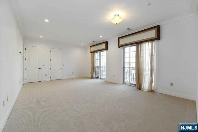 Condo in Tenafly, New Jersey, United States 3 - 18374735