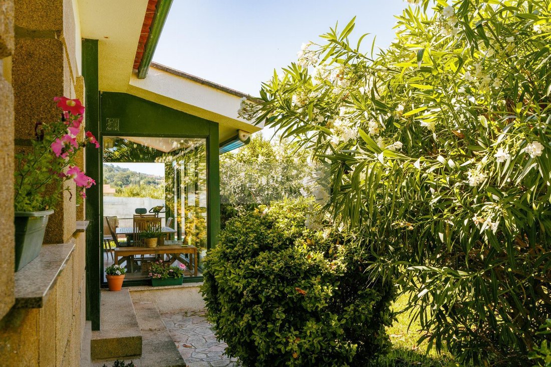 Chalet in Oia, Vigo, Spain 4 - 17424934
