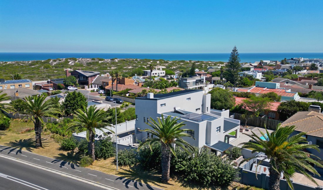 House in Melkbosstrand, Cape Town, South Africa 1 - 17522806