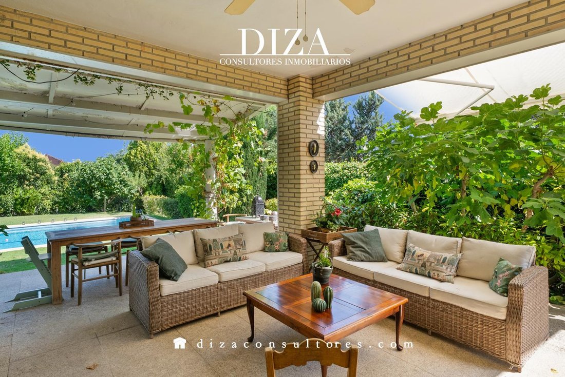 Villa in Somosaguas, Pozuelo de Alarcon, Comunidad de Madrid 4 - 18373561