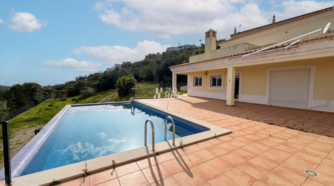 Villa in Loule (Sao Clemente), Algarve, Portugal 1 - 18376368