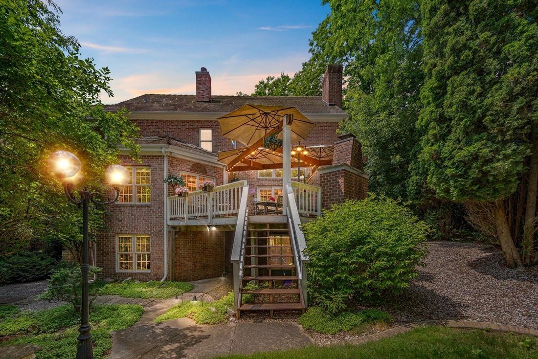 Casa a Cedarburg, Wisconsin, Stati Uniti 2 - 18377976