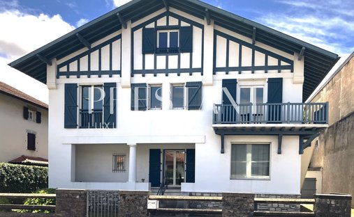 House in Bayonne, Nouvelle-Aquitaine, France 1