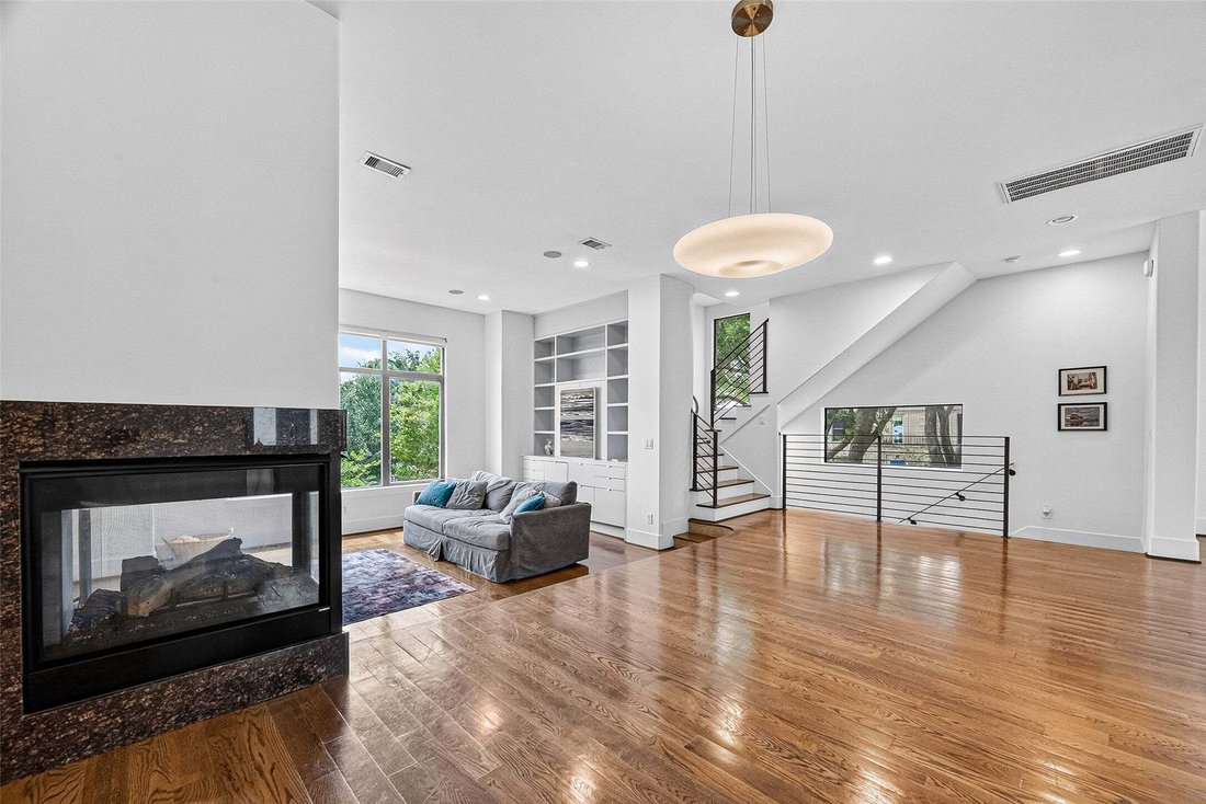 House in Houston, Texas, United States 3 - 18269916