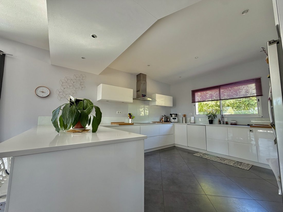 Villa in Le Bourg, Coulounieix-Chamiers, France 4 - 18385076