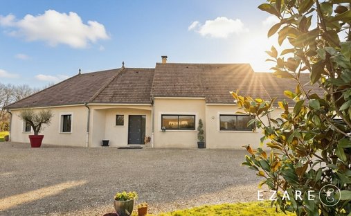 House in Chaudenay, Bourgogne – Franche-Comté, France 1