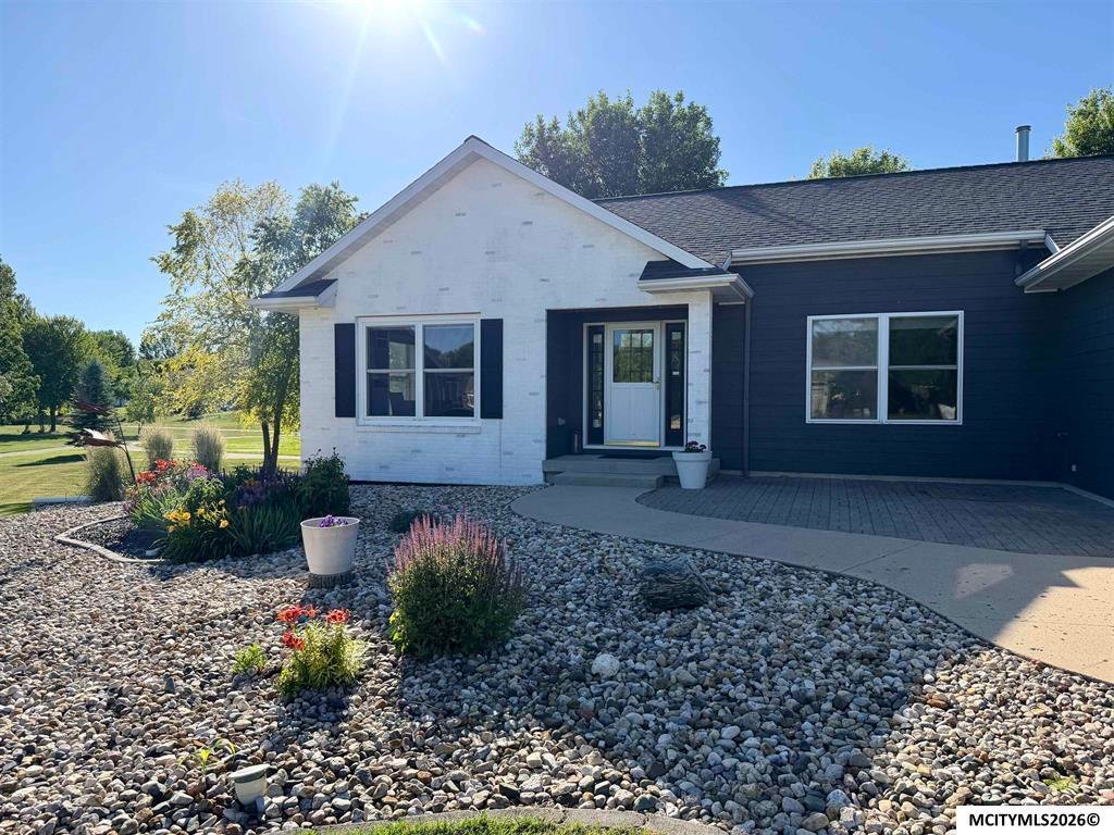 House in Clear Lake, Iowa, United States 3 - 18372519