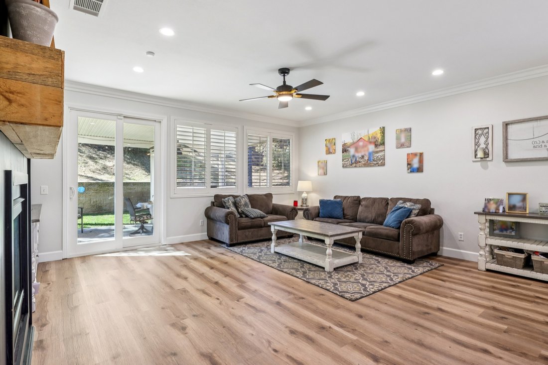 House in Corona, California, United States 4 - 18374178
