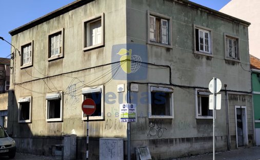 House in Barreiro e Lavradio, Setubal, Portugal 1