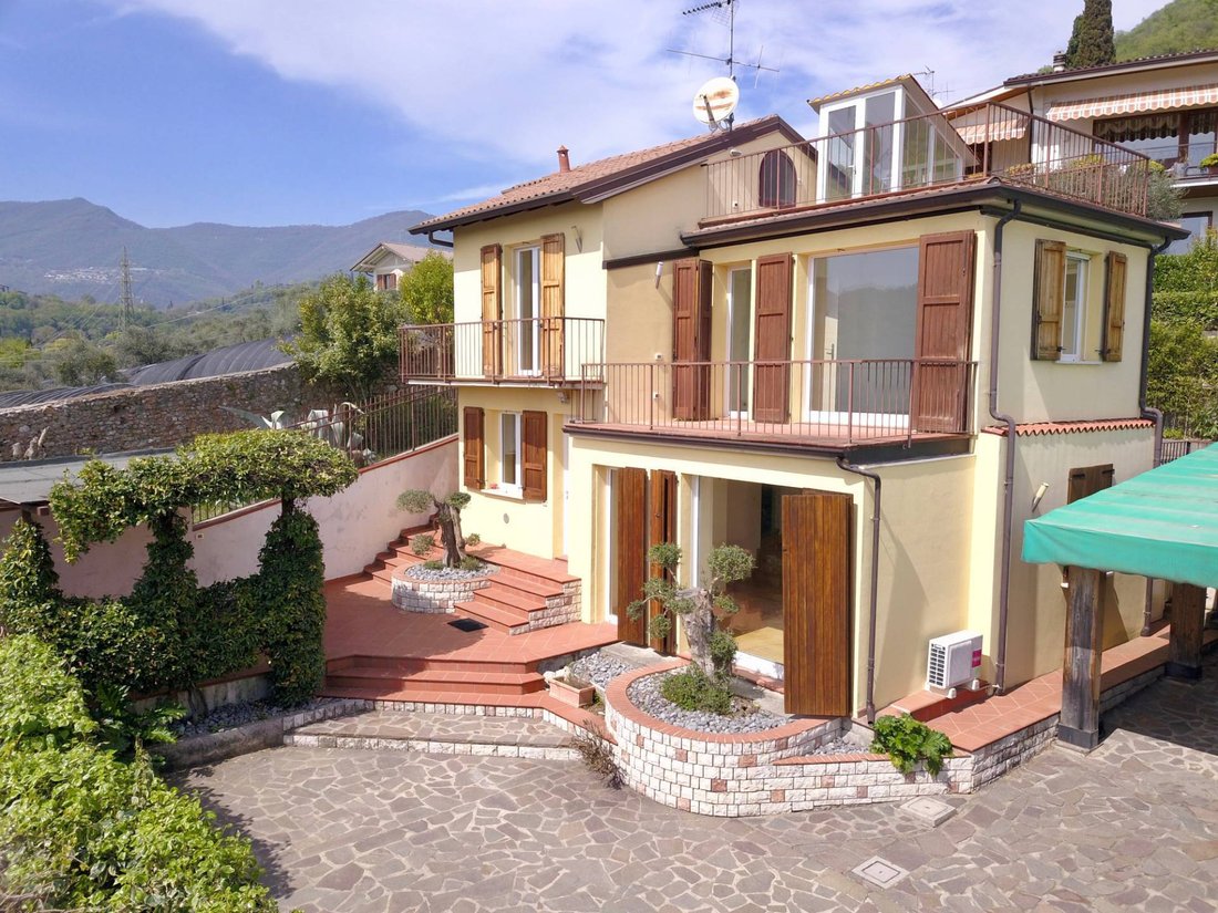 Villa in Italy 4 - 18384366