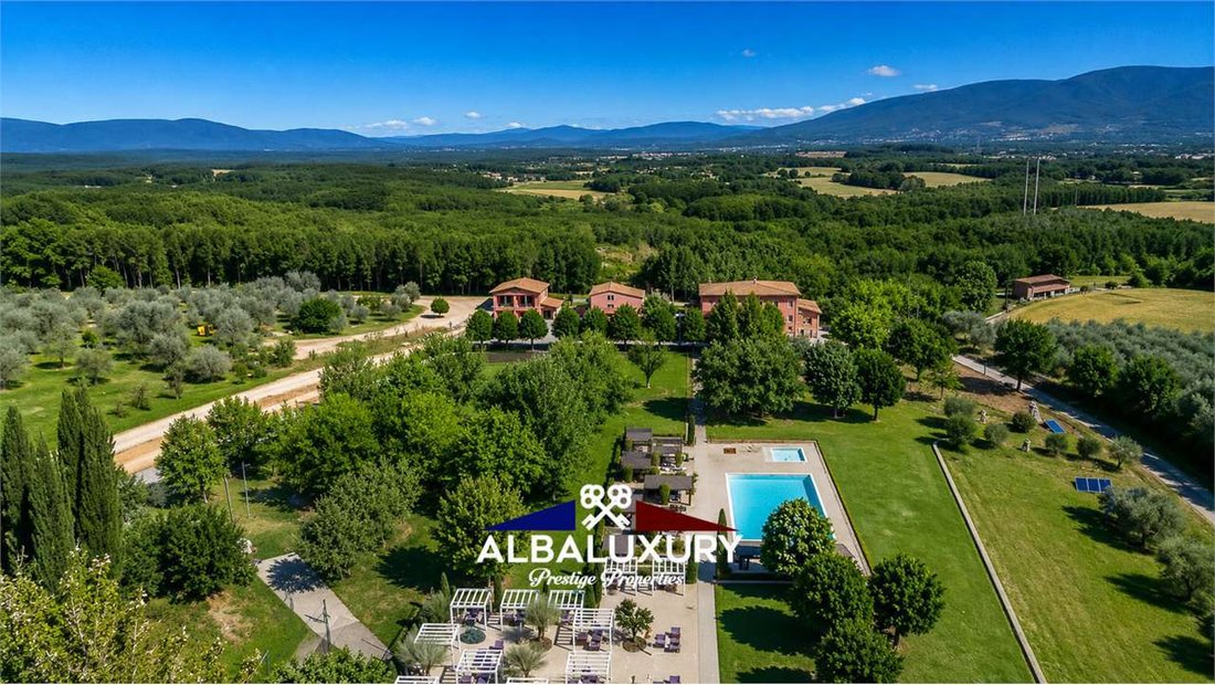 Villa in Frazioni Collinari, Montevarchi, Tuscany 1 - 15347203