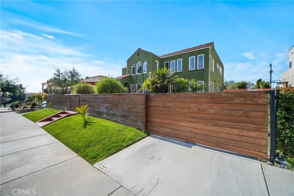 Townhouse in Los Angeles, California, United States 3 - 18379559