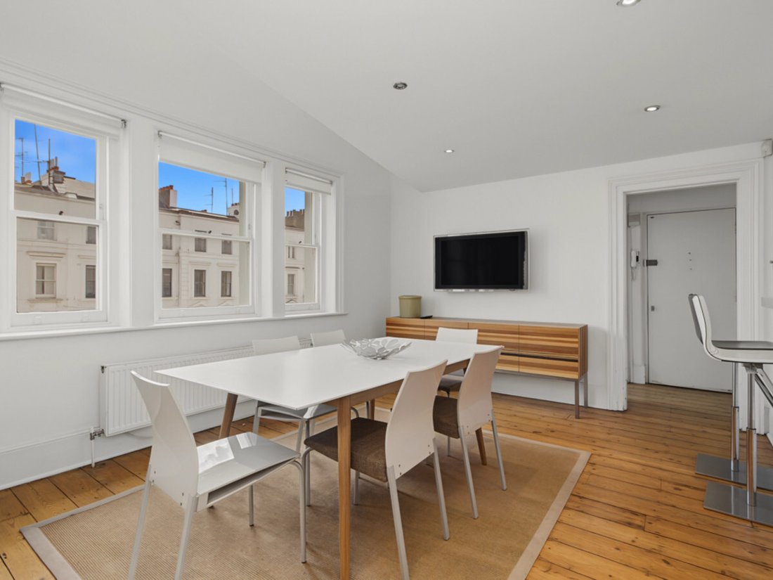 Apartment in Holland Park, Kensington And Chelsea, England 5 - 18380549